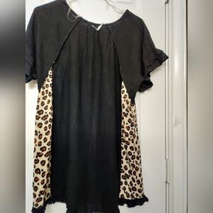 Green Short Sleeve Top with Leopard Print